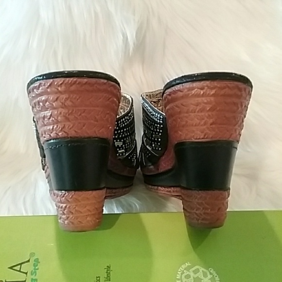 Patrizia ❤️ Iridescent Platforms - Picture 3 of 6